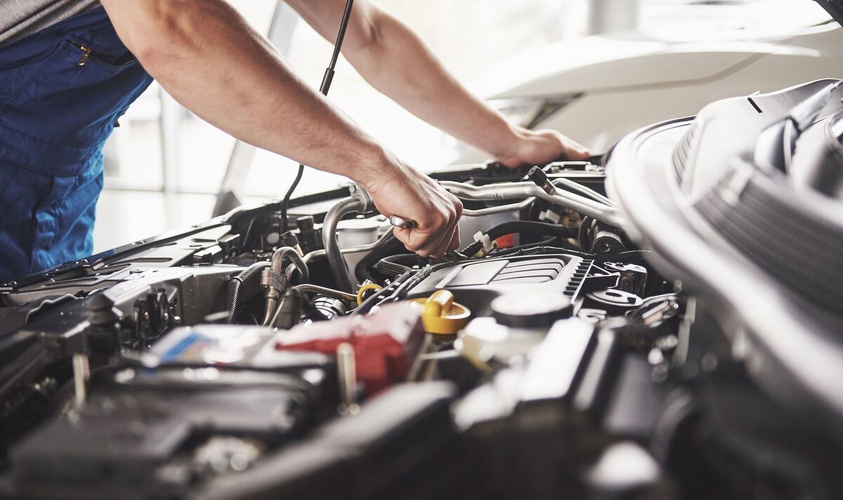 Basic Hand Tools You Need To Work On Cars