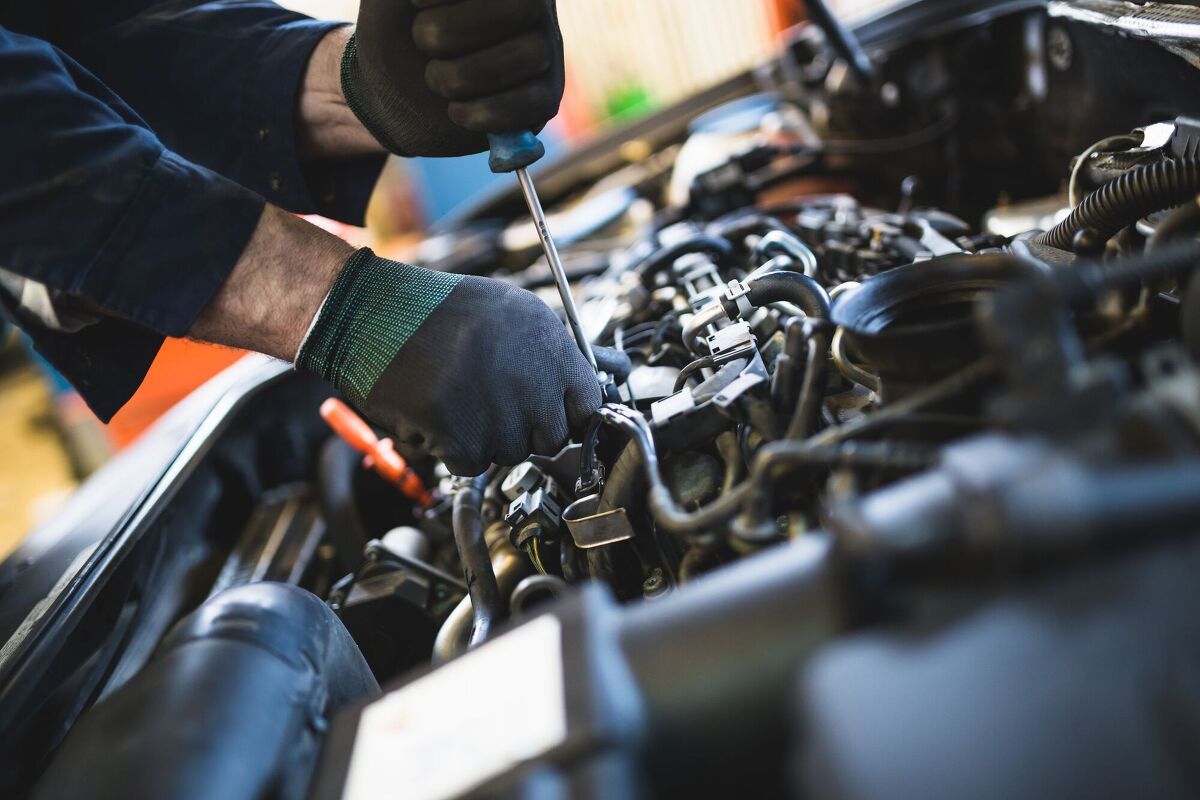 Basic Hand Tools You Need To Work On Cars